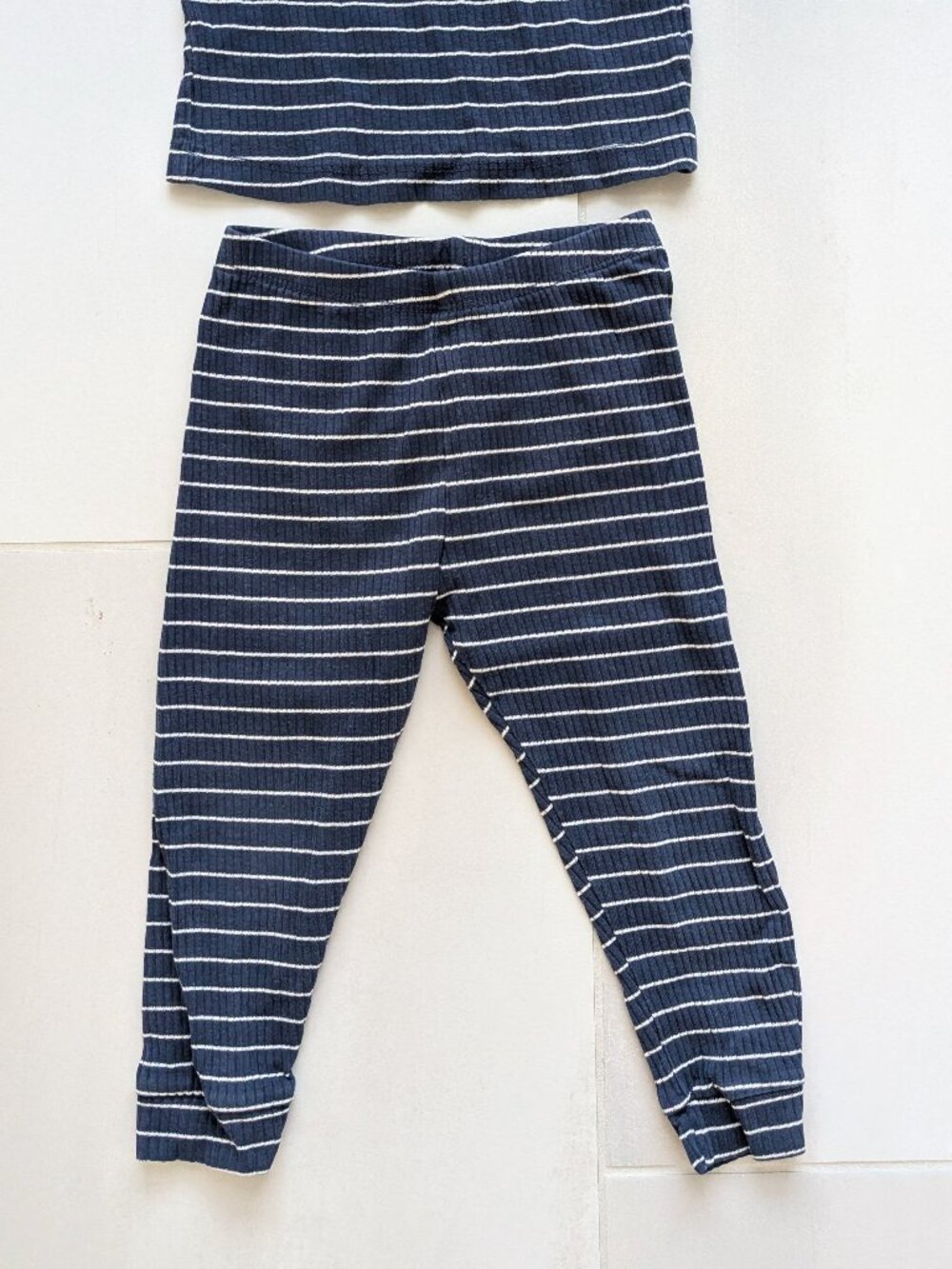 (4/$20) H&M - Ribbed Cotton Set - Picture 5 of 10